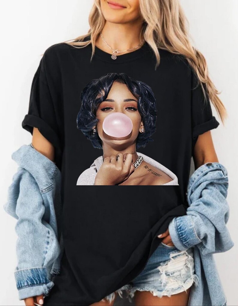 Rihanna Iconic Bubble Gum! Janet Jackson Erykah Badu Shirt