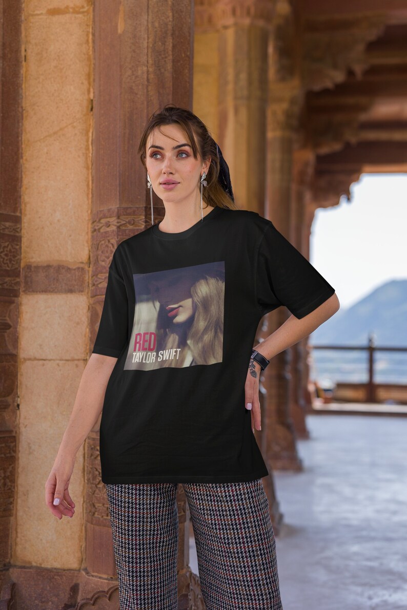 Heavy Shirt Taylor Swift “Red” Album Cover Shirt